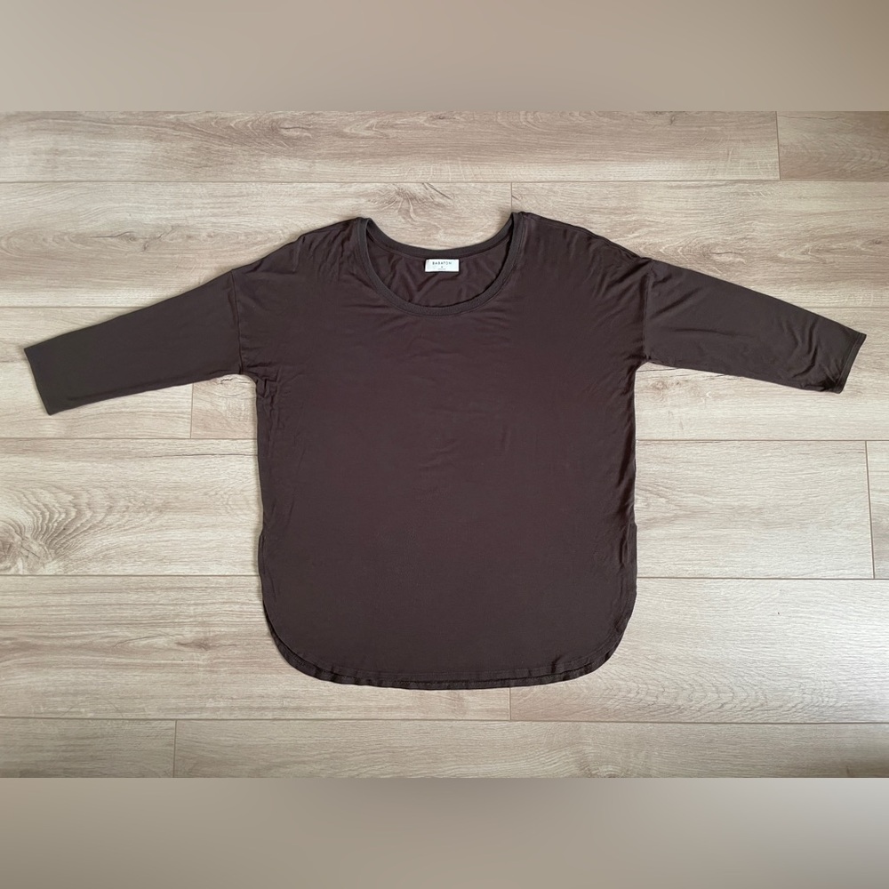 Aritzia Babaton Women’s Brown Crewneck Shirt